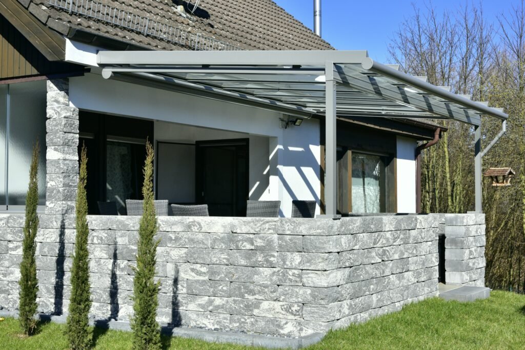 Pergola als Sonnenschutz Terrassenüberdachung Berlin
